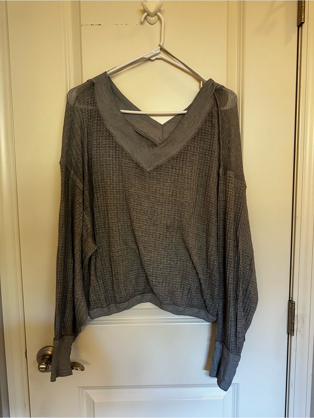 We The Free - Women's Oversized V-Neck Waffle Knit Sweater - Gray